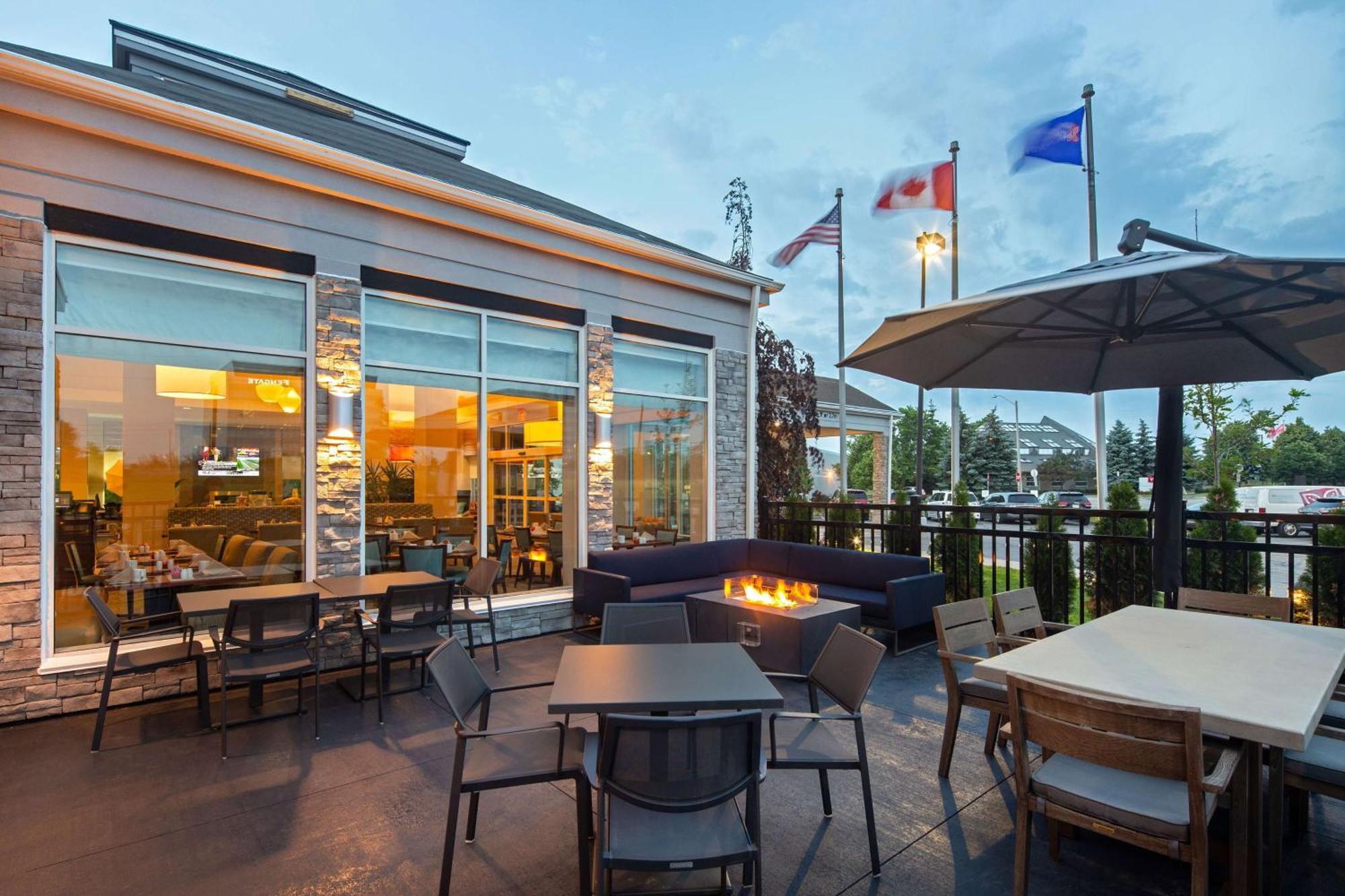 Hilton Garden Inn Toronto-Oakville Eksteriør billede