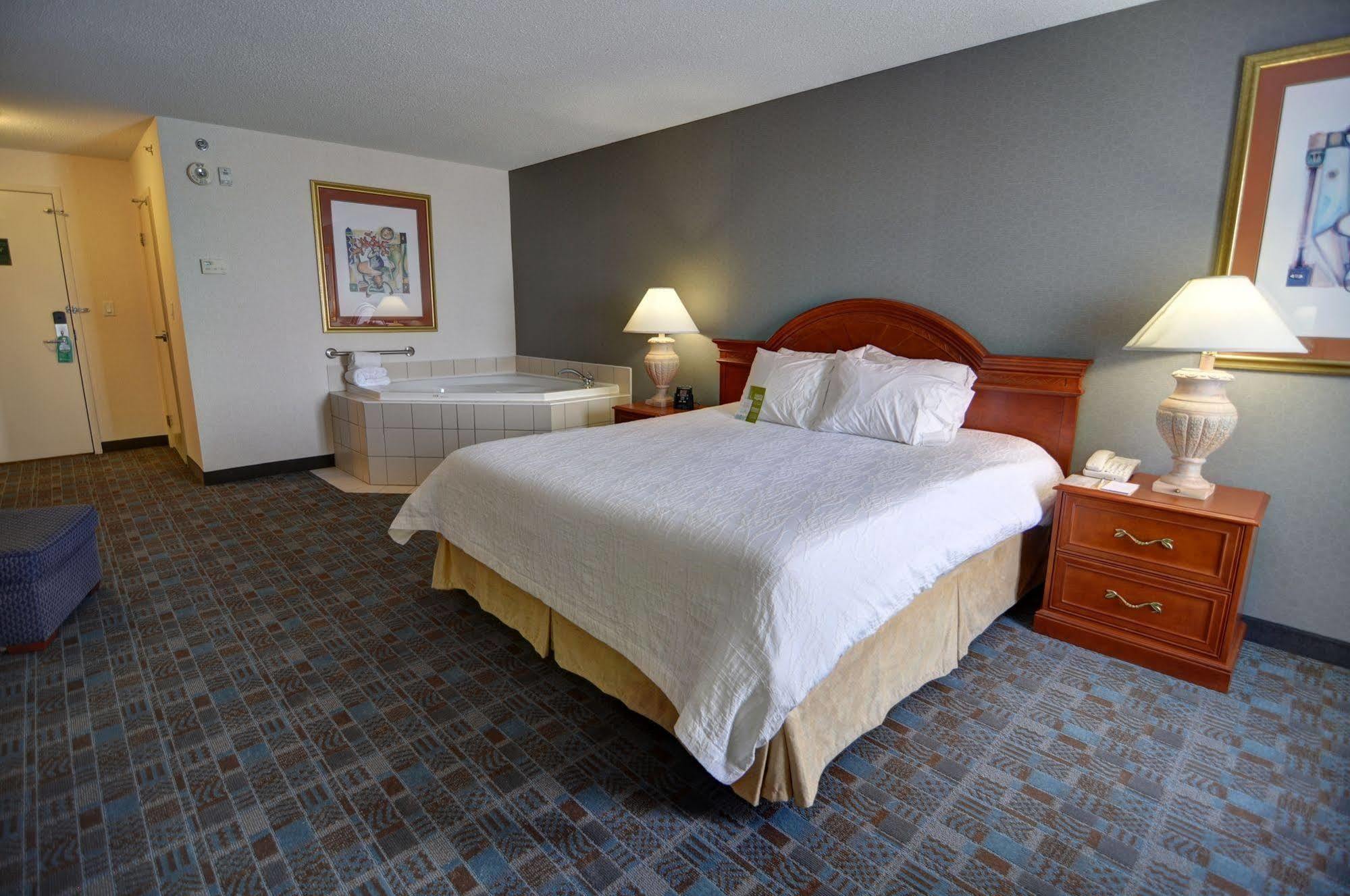 Hilton Garden Inn Toronto-Oakville Eksteriør billede